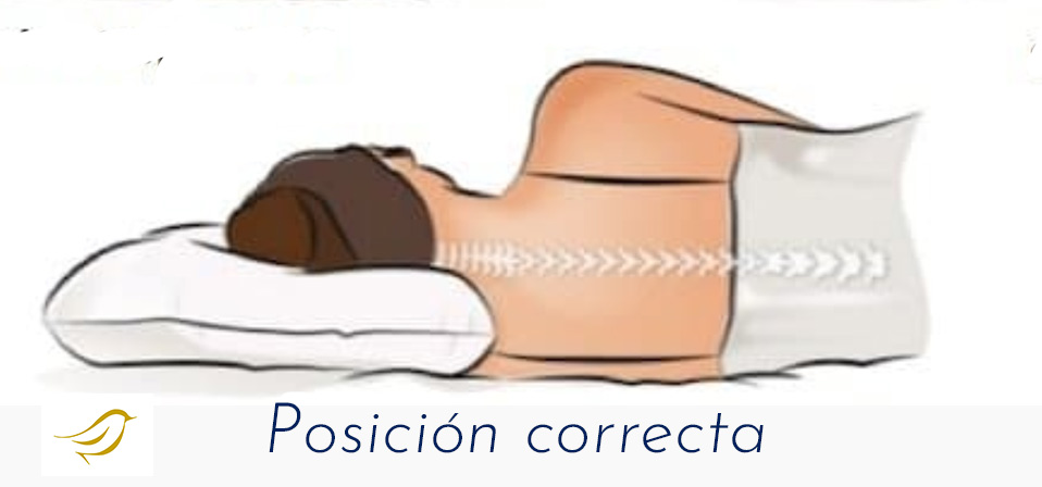 el impacto sobre el cuello de una almohada no adecuada en la posición de lado